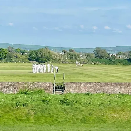 Willow Millom Casa de Férias